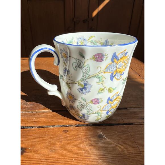 VTG Floral Mug with Swirl & Blue Trim Fine Bone China, Haddon Hall Blue, England - Picture 3 of 10